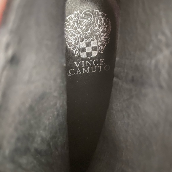 Vince‎ Camuto black suede ankle boots - Picture 6 of 8